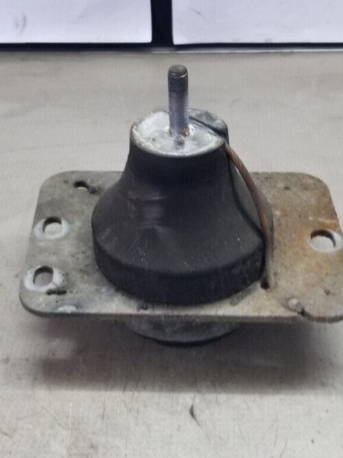 Renault Trafic 2013 Engine Mount 8200411257