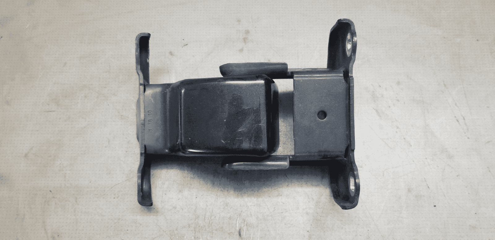 RENAULT TRAFIC 2013 REAR DOOR HINGES RIGHT SIDE 527428C 57854C PAIR - Image 4