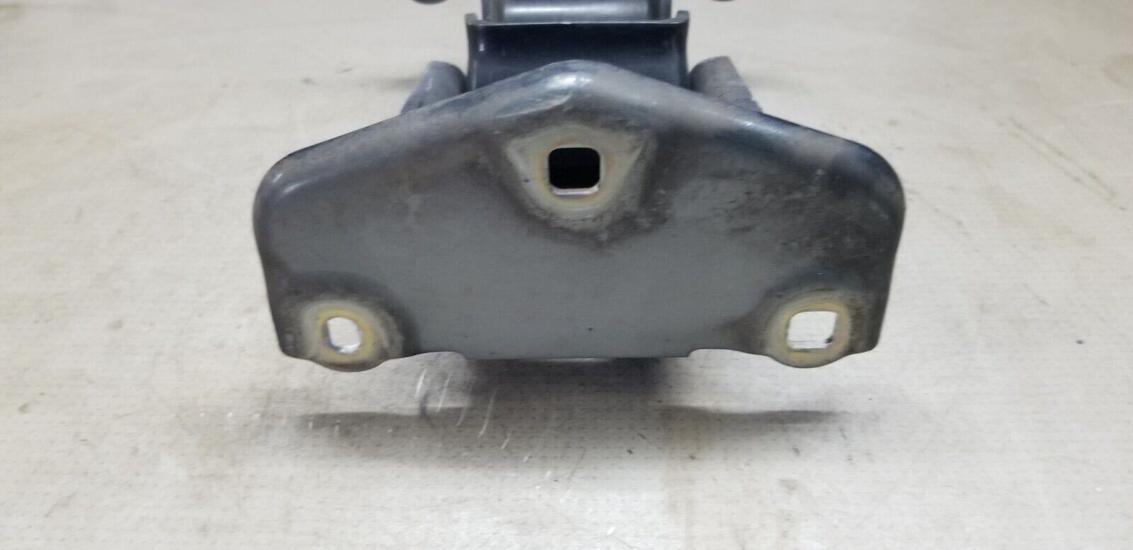 RENAULT TRAFIC 2013 REAR DOOR HINGES RIGHT SIDE 527428C 57854C PAIR - Image 7