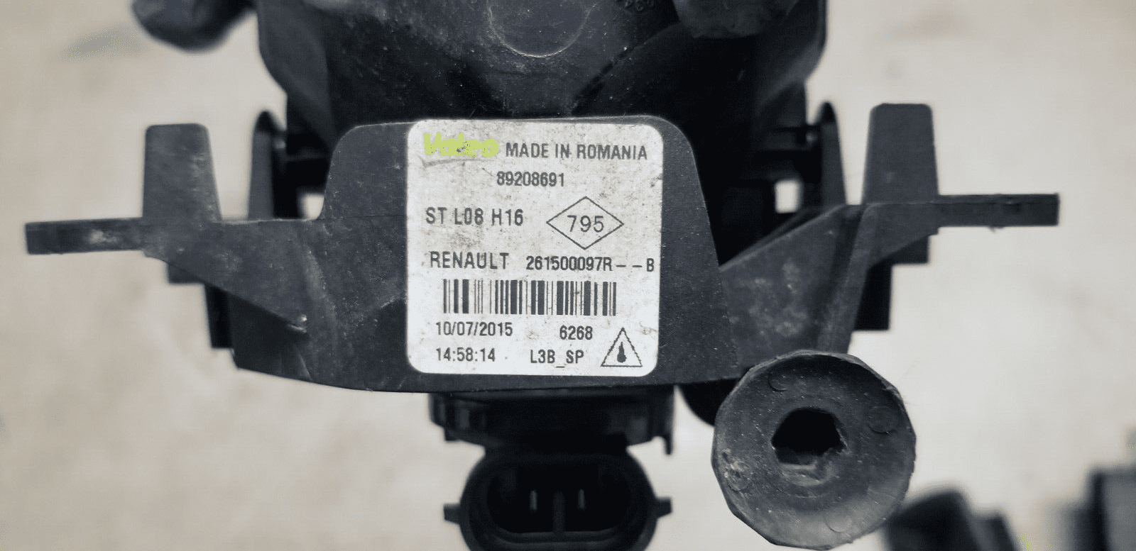 Renault Trafic Mk3 2014-2019 Fog Light Front Passenger Side 261500097R - Image 3