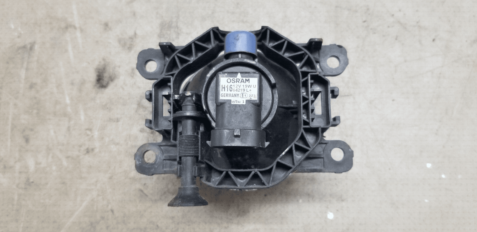 Renault Trafic Mk3 2014-2019 Fog Light Front Passenger Side 261500097R - Image 4