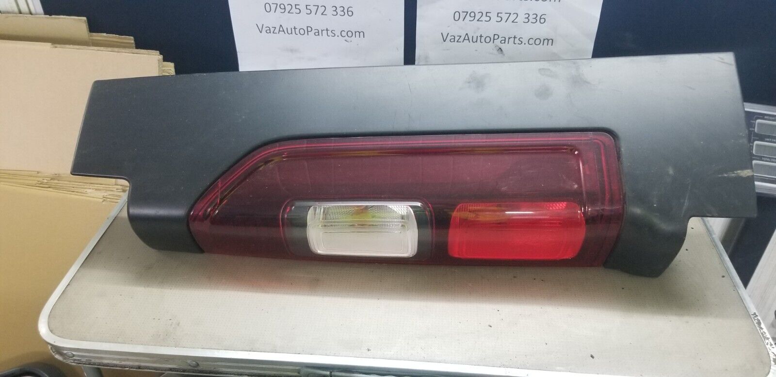 RENAULT TRAFIC VIVARO MK3 2015 DRIVER SIDE REAR TAIL LIGHT O/S/R - Image 3