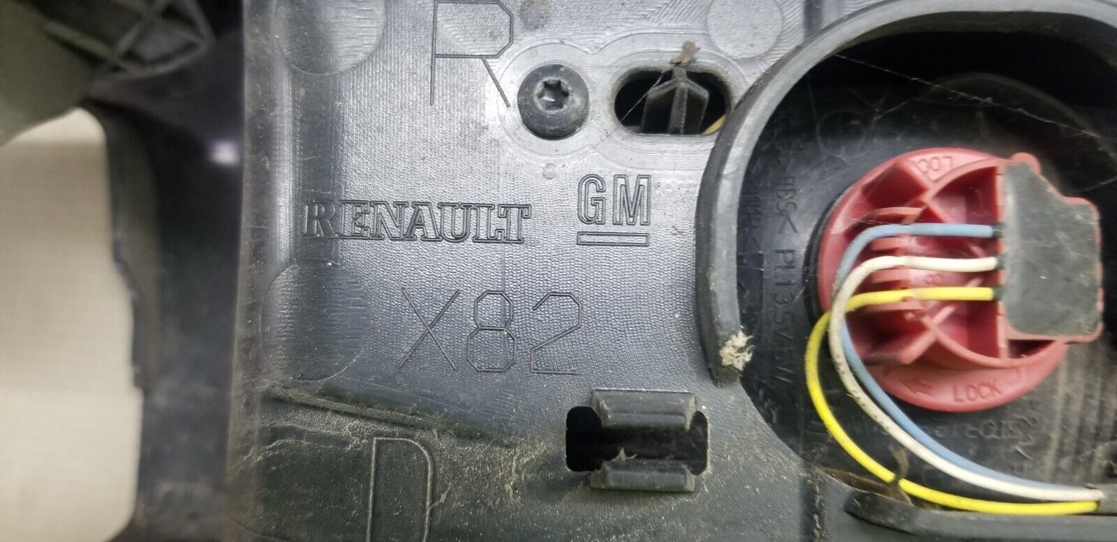 RENAULT TRAFIC VIVARO MK3 2015 DRIVER SIDE REAR TAIL LIGHT O/S/R - Image 8