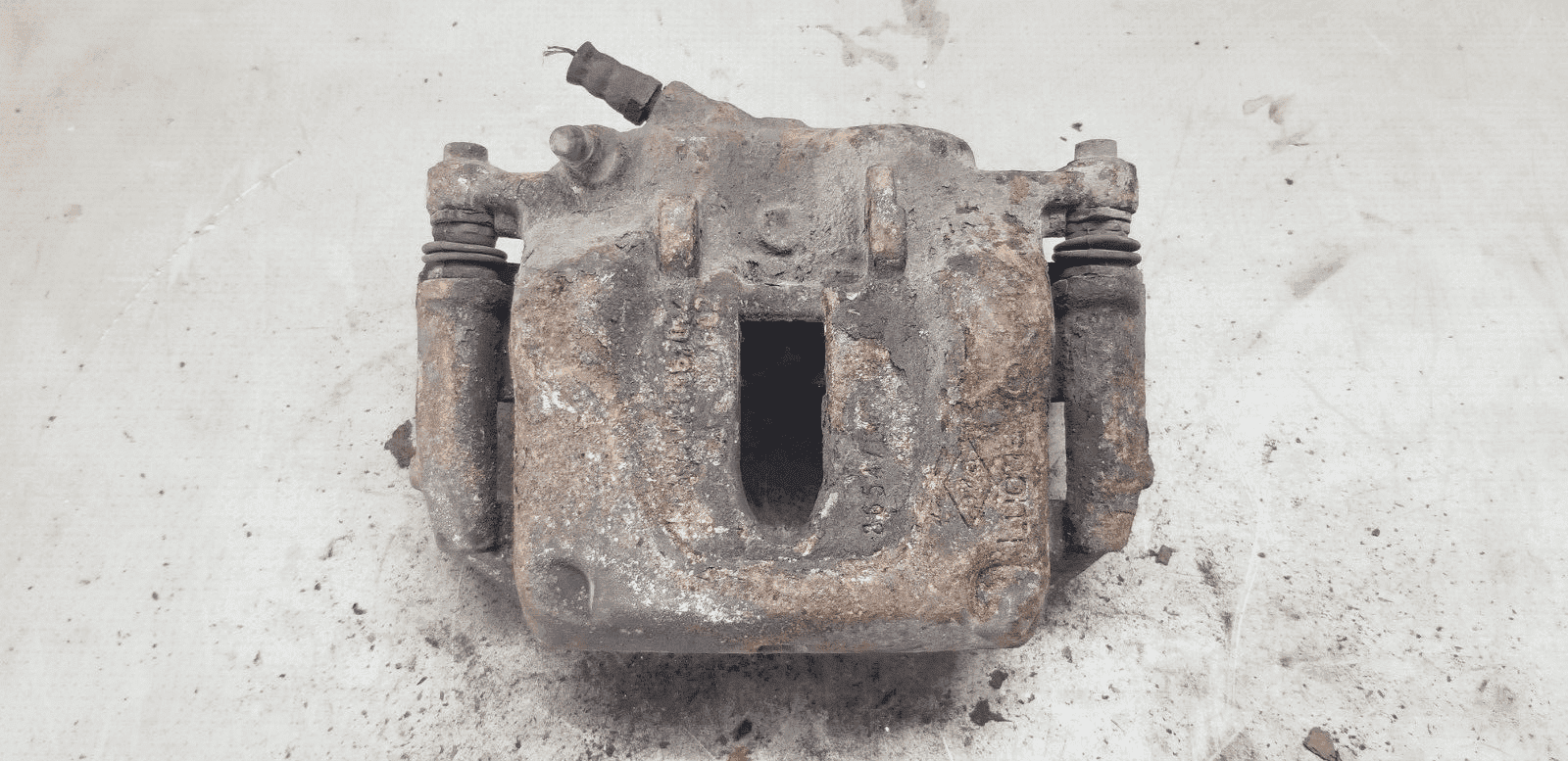 RENAULT TRAFIC VIVARO PRIMASTAR CALIPER FRONT DRIVER SIDE 2007-2013
