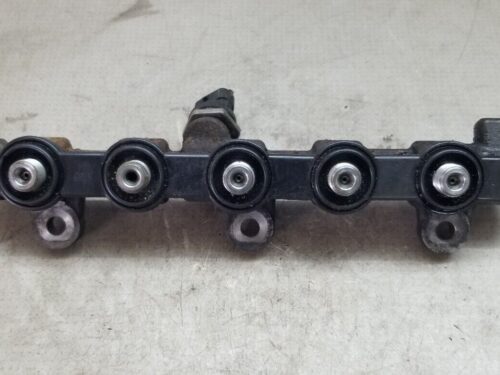 Used OEM injector rail 175215697R 0445214258 Master III