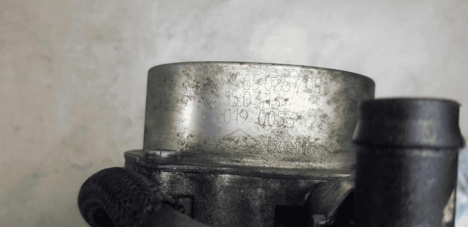 Renault Trafic II Vauxhall Vivaro 2.0 DCI Diesel Vacuum Pump 146502570R - Image 4