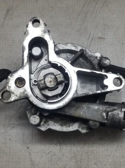 Renault Trafic II Vauxhall Vivaro  2.0 DCI Diesel Vacuum Pump 146502570R