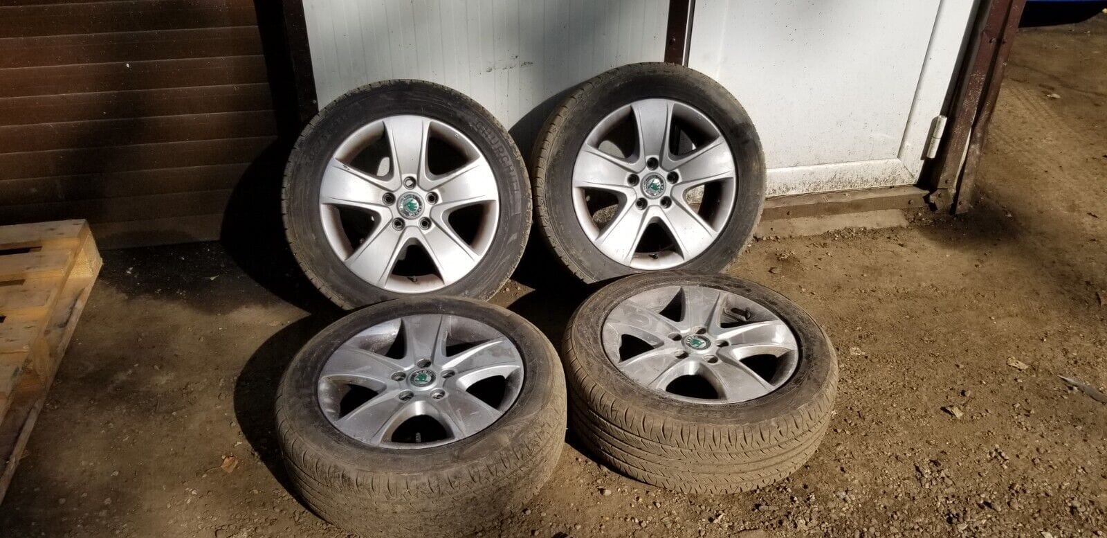 Set of four Skoda Octavia 16″ alloy wheels with tyres