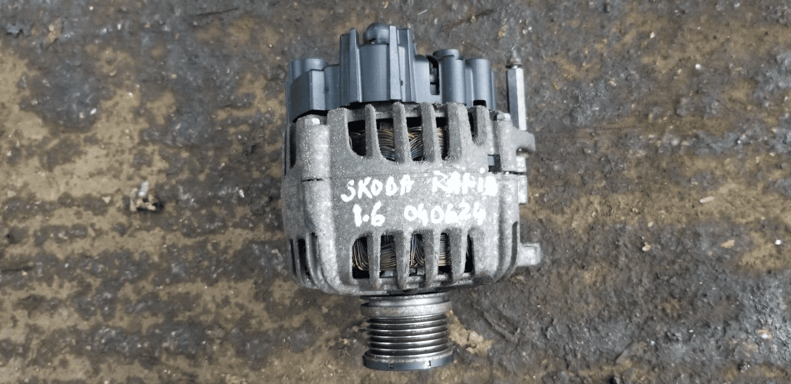 Skoda Rapid 2016 03L903023J Alternator |O