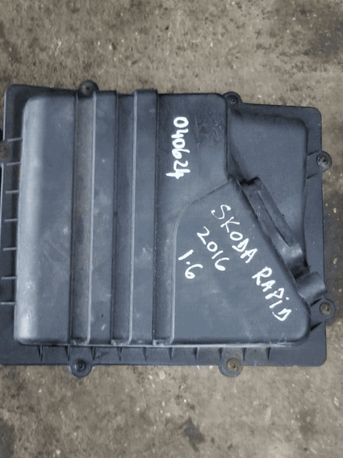 SKODA RAPID 2016 5DR AIR FILTER HOUSING & AIR MASS METER 6C0129601K