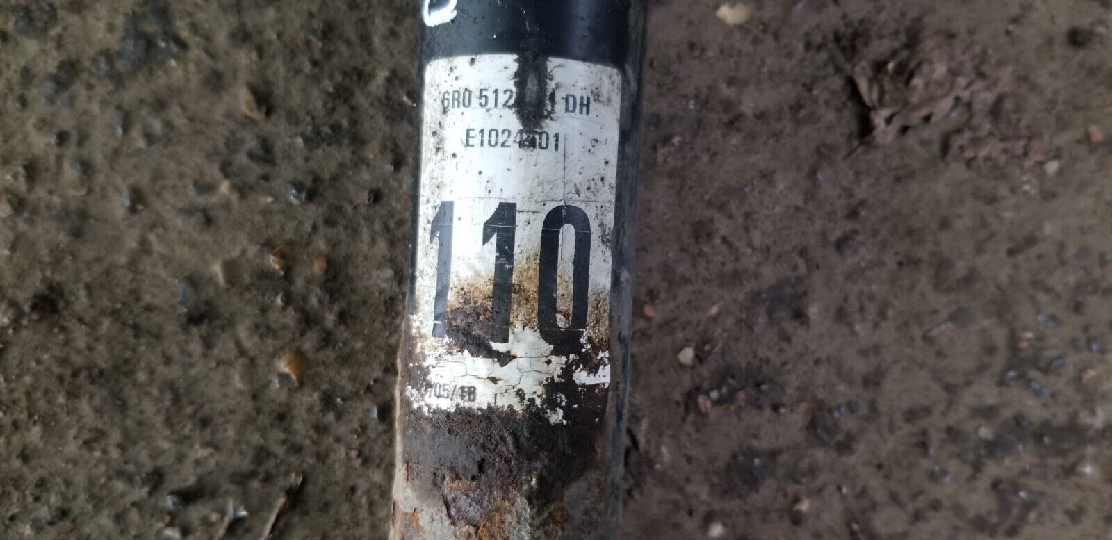 SKODA RAPID 2016 REAR SHOCK ABSORBER STRUT - Image 3