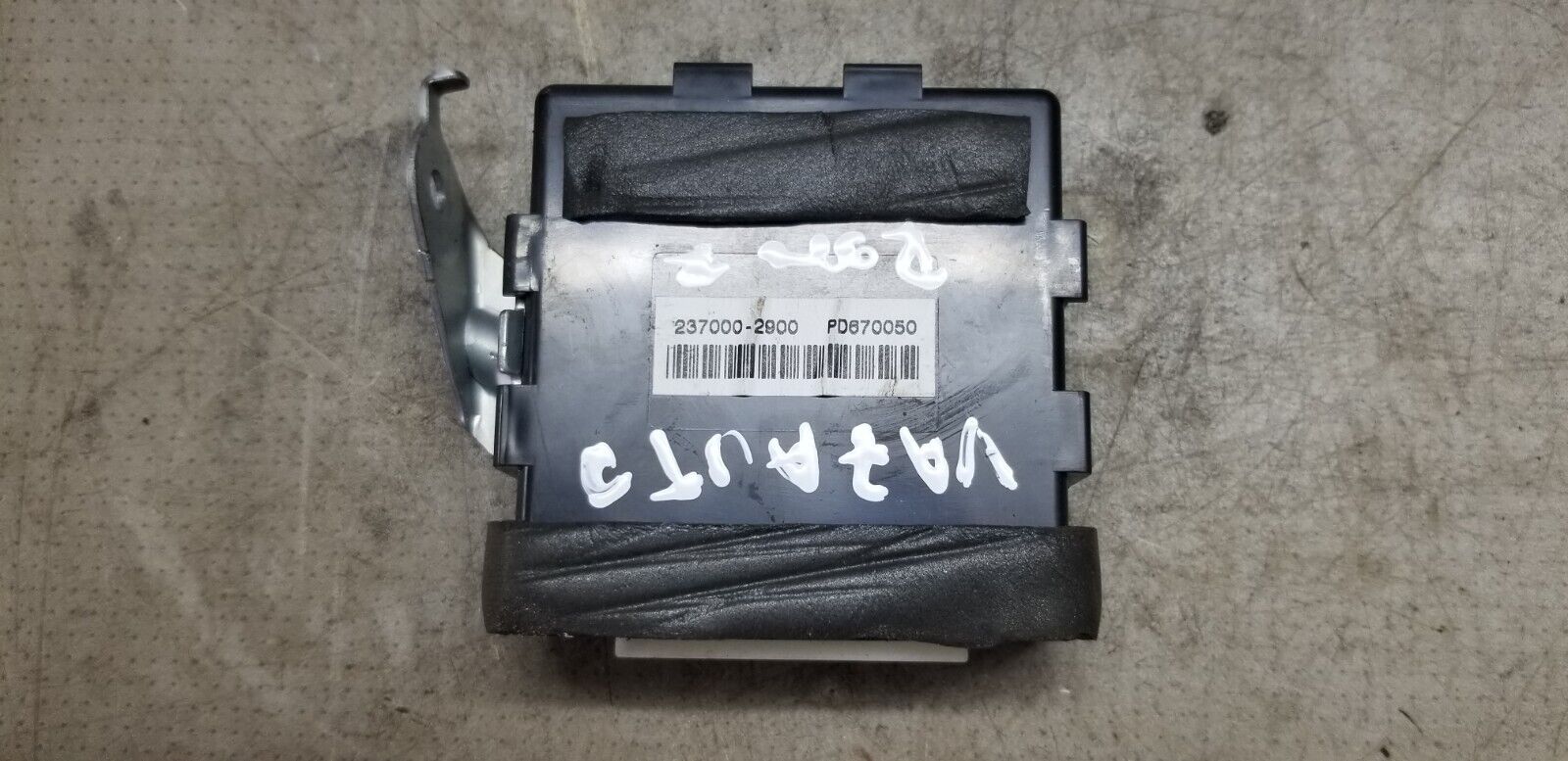 TOYOTA LAND CRUISER 3.0 D-4D 2005 RHD THEFT WARNING CONTROL ECU 89730-60080 - Image 5