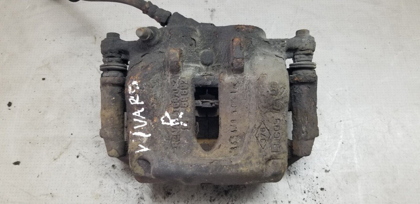 VAUXHALL VIVARO BRAKE CALIPER RIGHT FRONT 2.0 DIESEL 2014 - Image 3