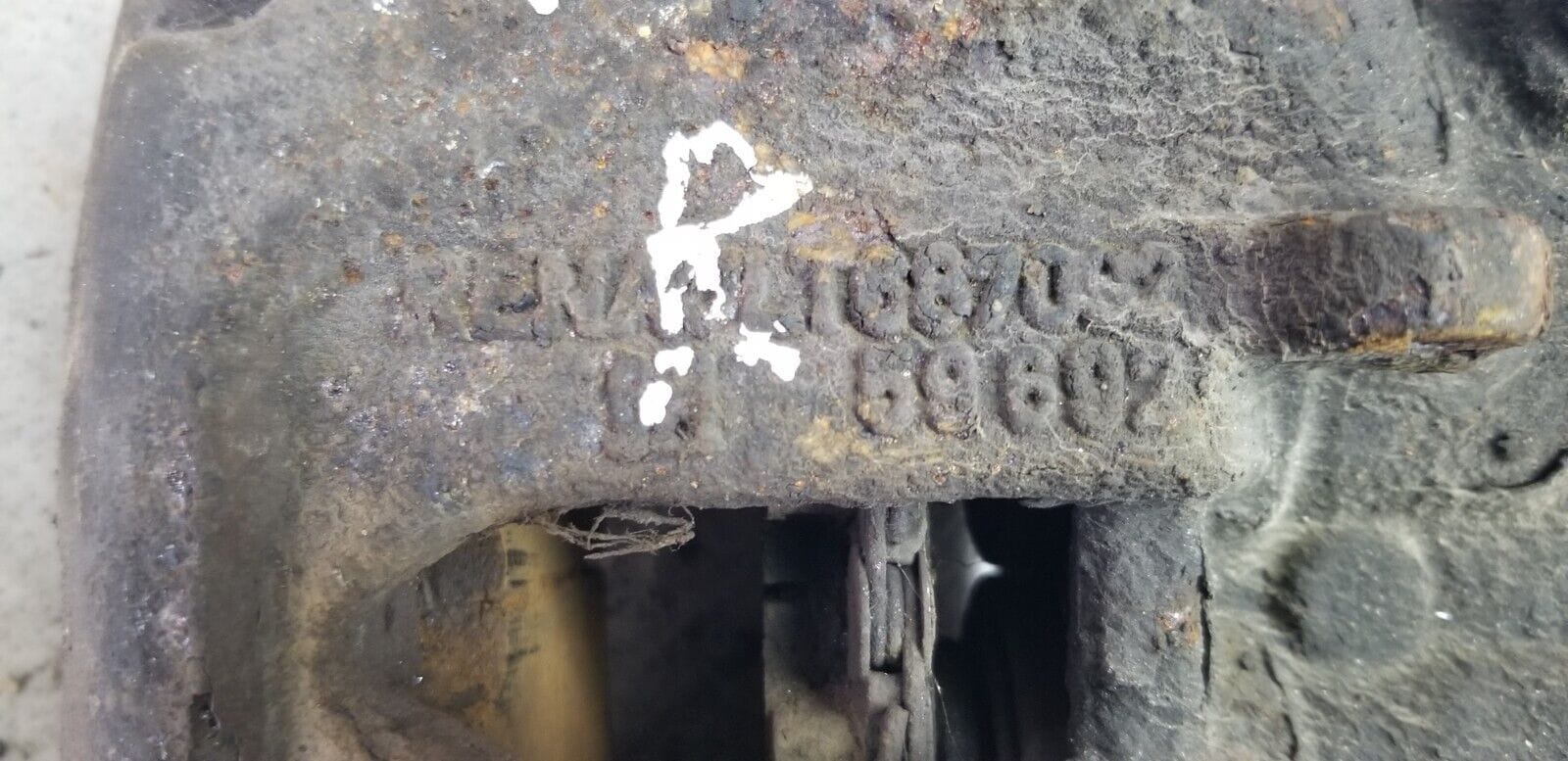 VAUXHALL VIVARO BRAKE CALIPER RIGHT FRONT 2.0 DIESEL 2014 - Image 4