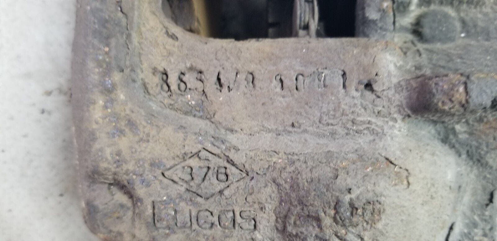 VAUXHALL VIVARO BRAKE CALIPER RIGHT FRONT 2.0 DIESEL 2014 - Image 5