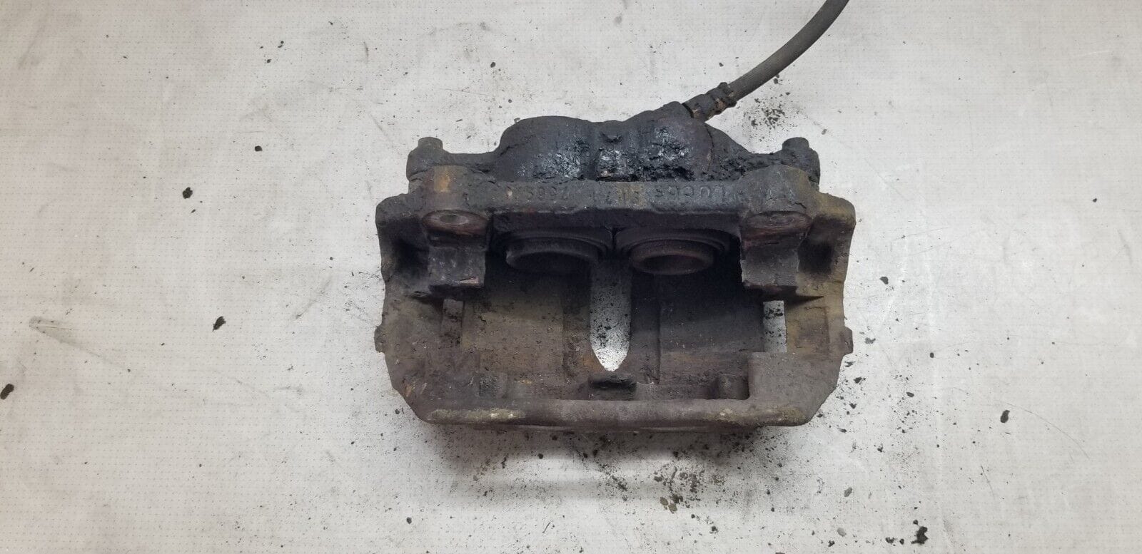 VAUXHALL VIVARO BRAKE CALIPER RIGHT FRONT 2.0 DIESEL 2014 - Image 6