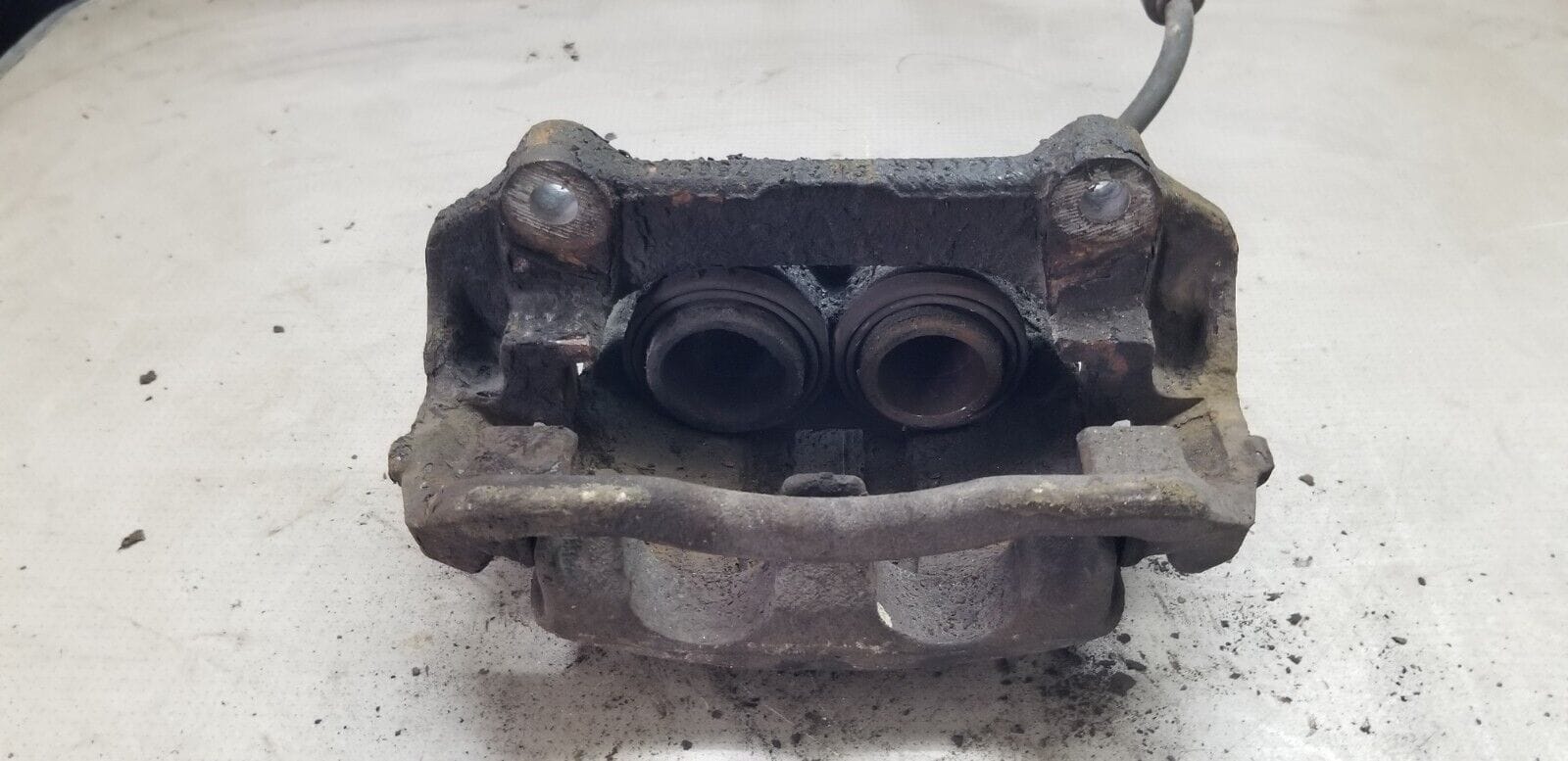 VAUXHALL VIVARO BRAKE CALIPER RIGHT FRONT 2.0 DIESEL 2014 - Image 7