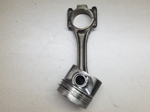 Volkswagen Passat 2010 2.0 TDI Piston And Connection Rod