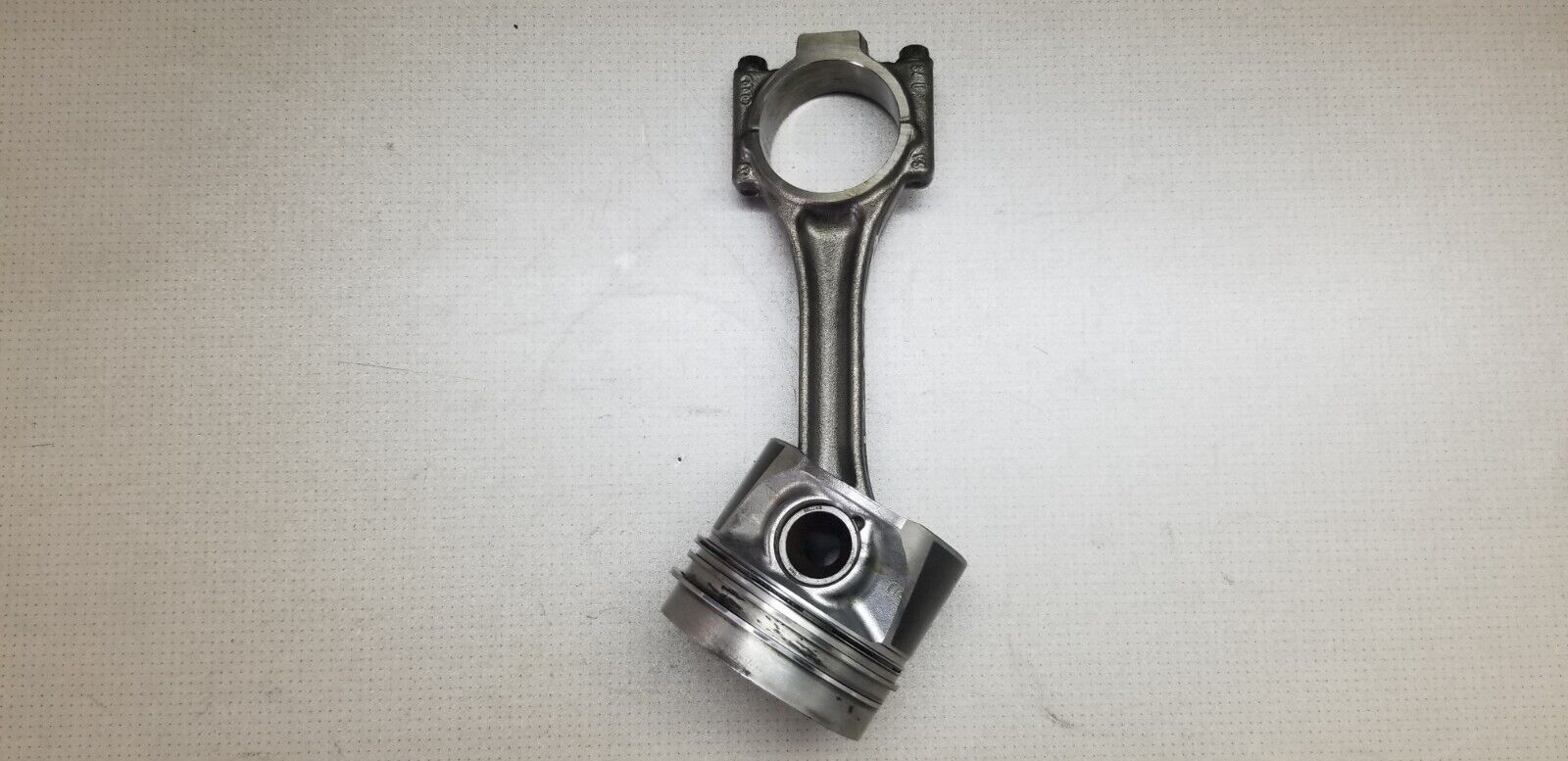 Volkswagen Passat 2010 2.0 TDI Piston And Connection Rod