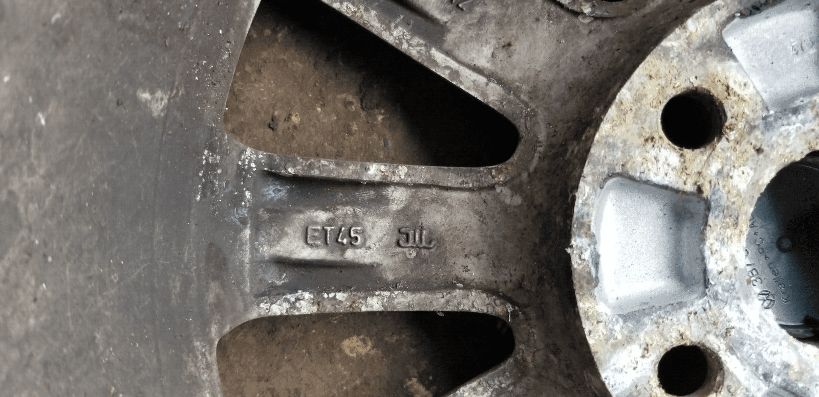 VW ALLOY WHEEL 3CO601025AD - Image 7