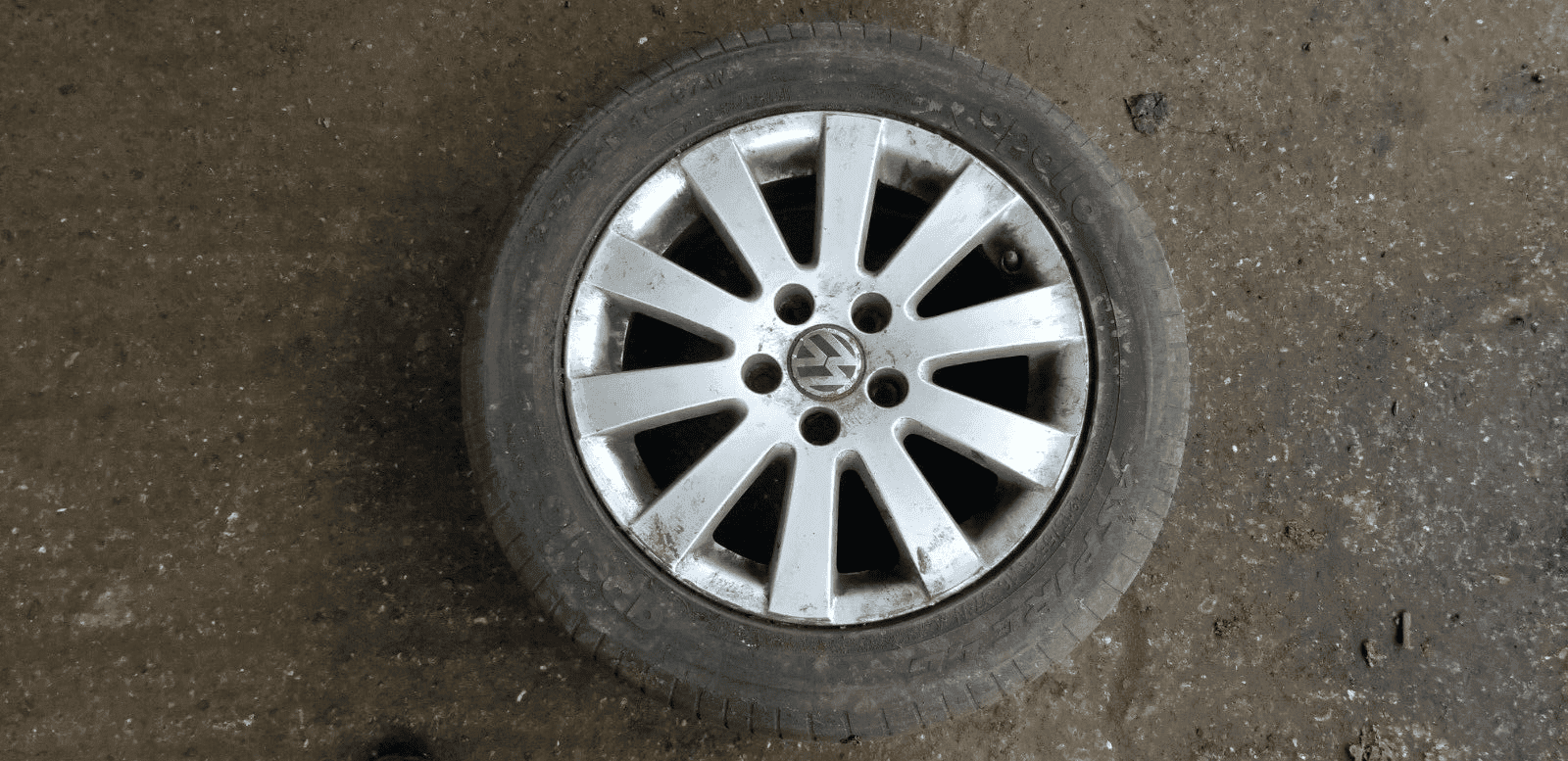 VW ALLOY WHEEL 3CO601025AD