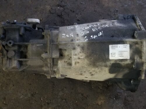 VW Crafter 2.0 TD 6-Speed Manual Gearbox HVW9062606000 - Front View