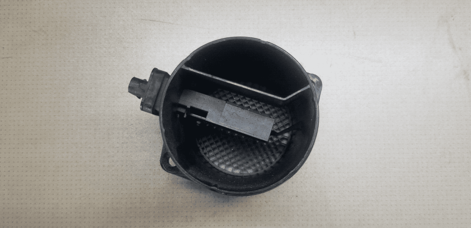 VW Crafter Air Mass Sensor 03L906461A - Image 3