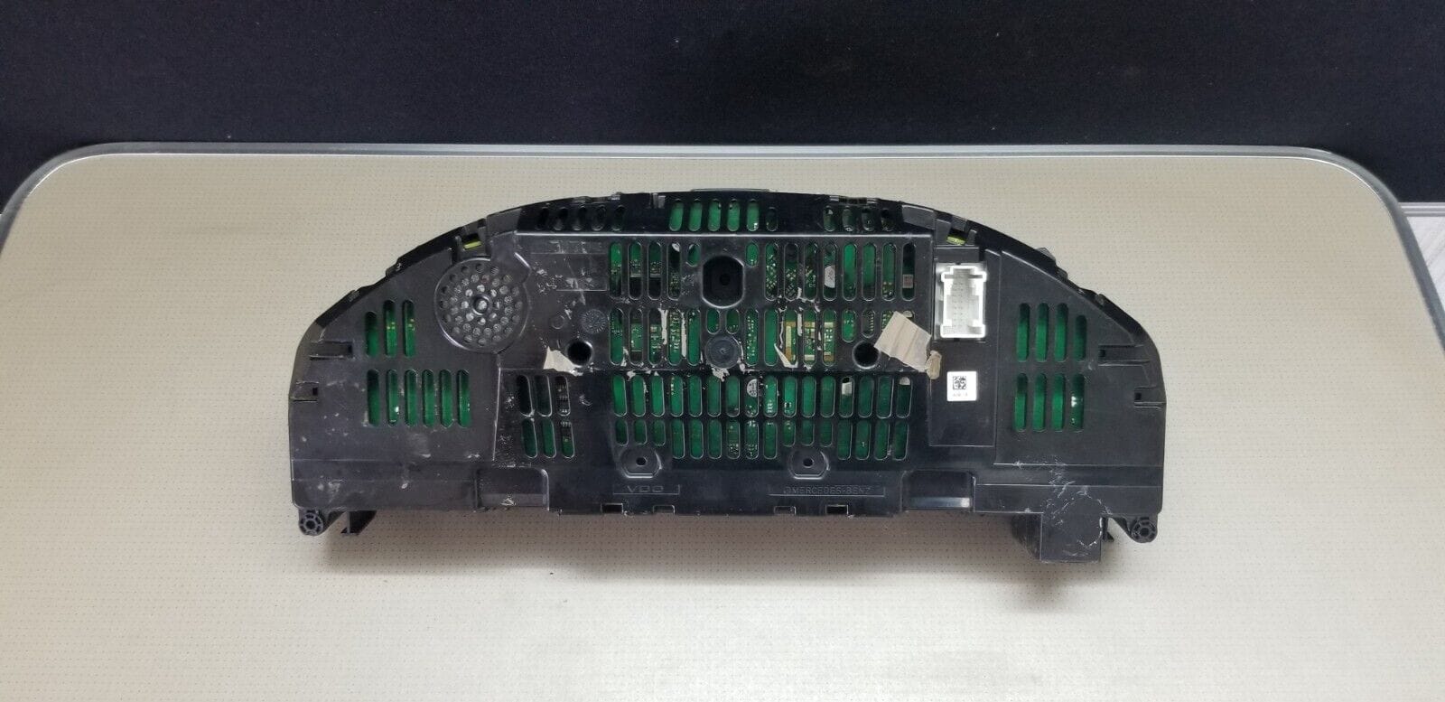 Mercedes C207 E Class Instrument Cluster A2129005104 - Image 5