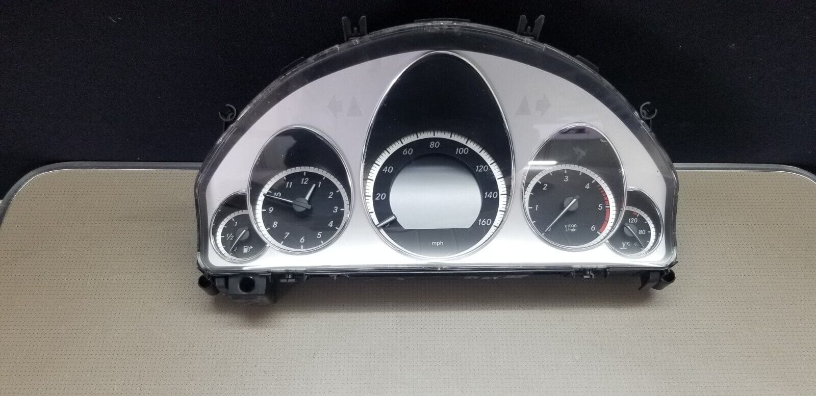 Mercedes C207 E Class Instrument Cluster A2129005104