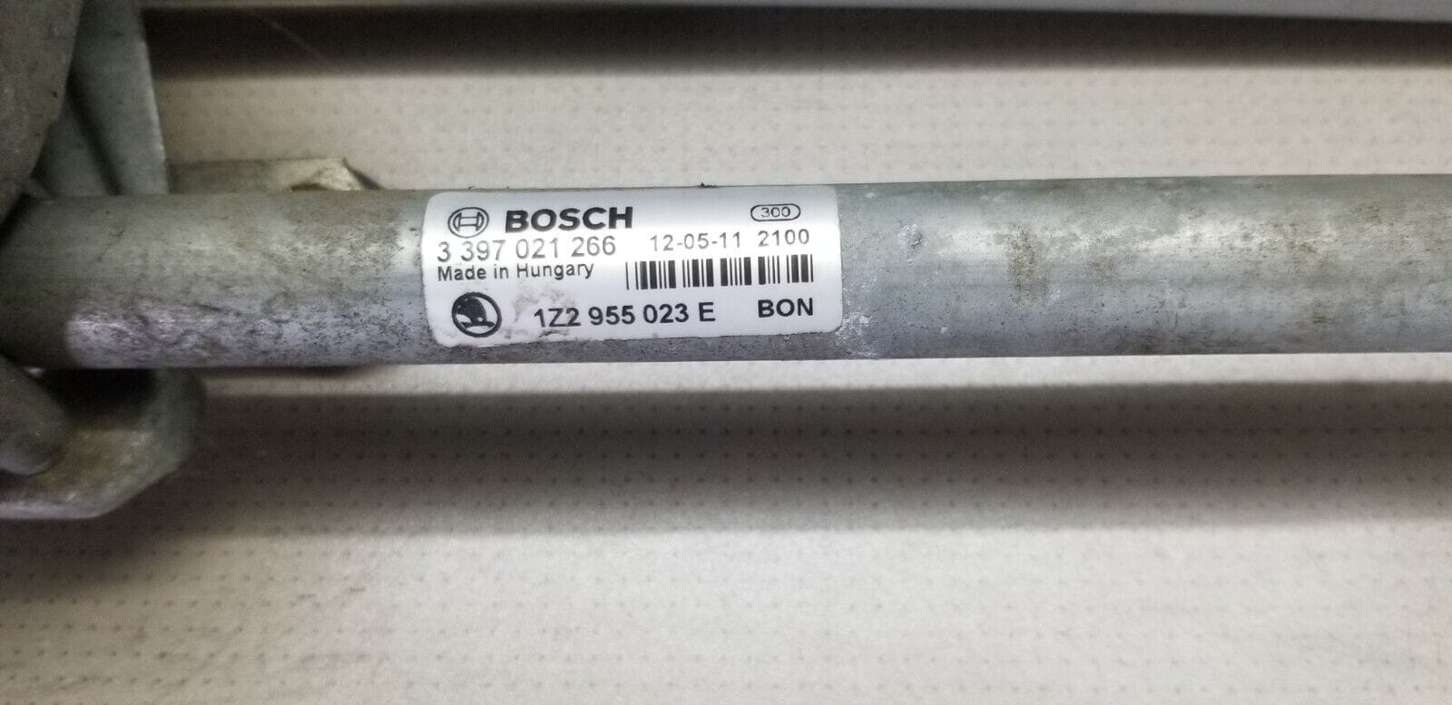 012 Skoda Octavia 1Z2955119D Front Wiper Motor - Image 4