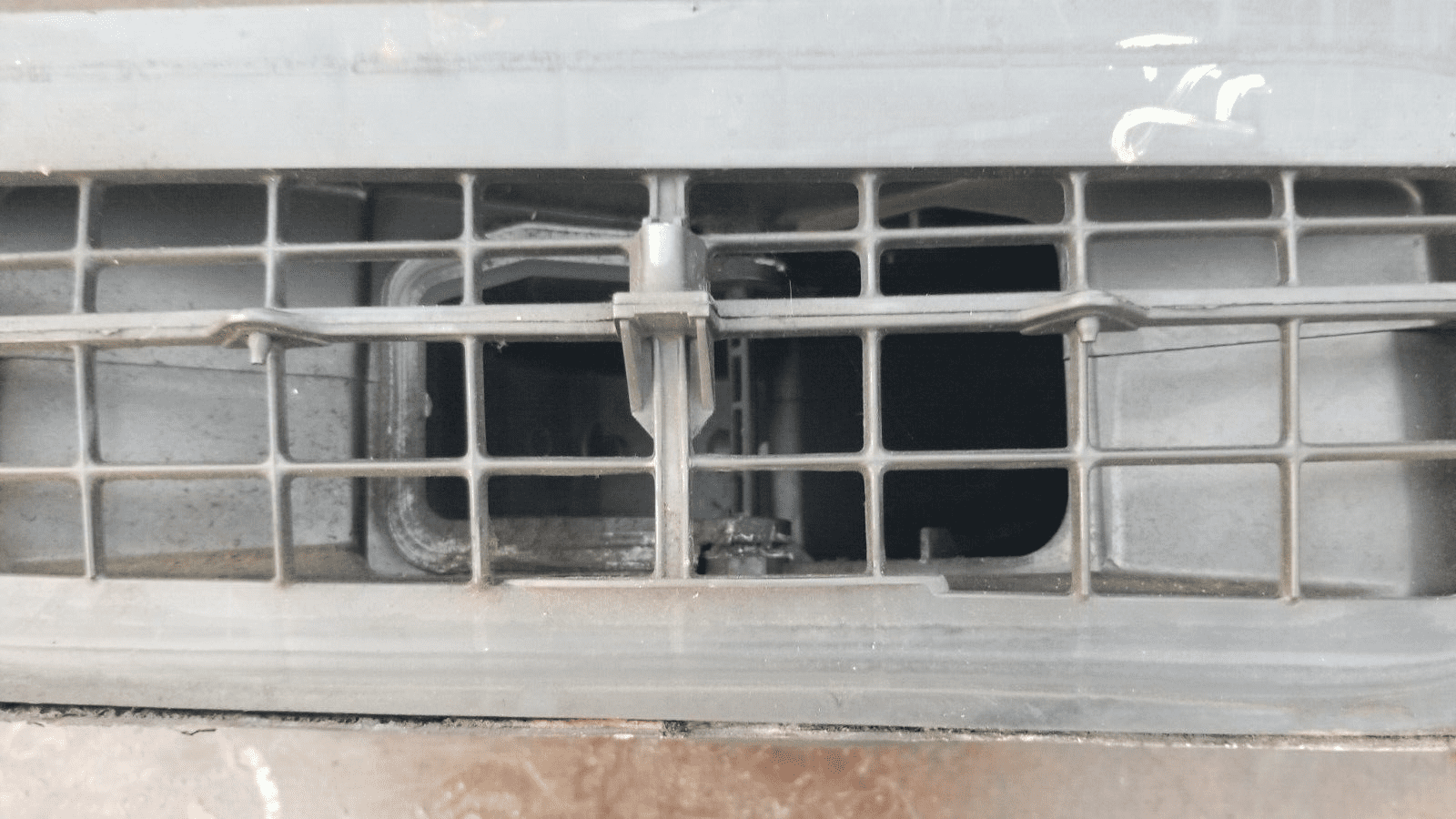 2012 Vauhall Vivaro pollen filter housing cab fan housing blower fan housing - Image 4