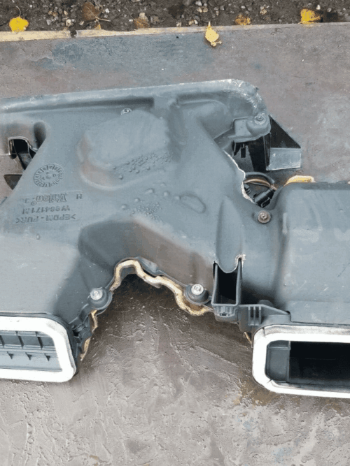 2012 Vauhall Vivaro pollen filter housing cab fan housing blower fan housing