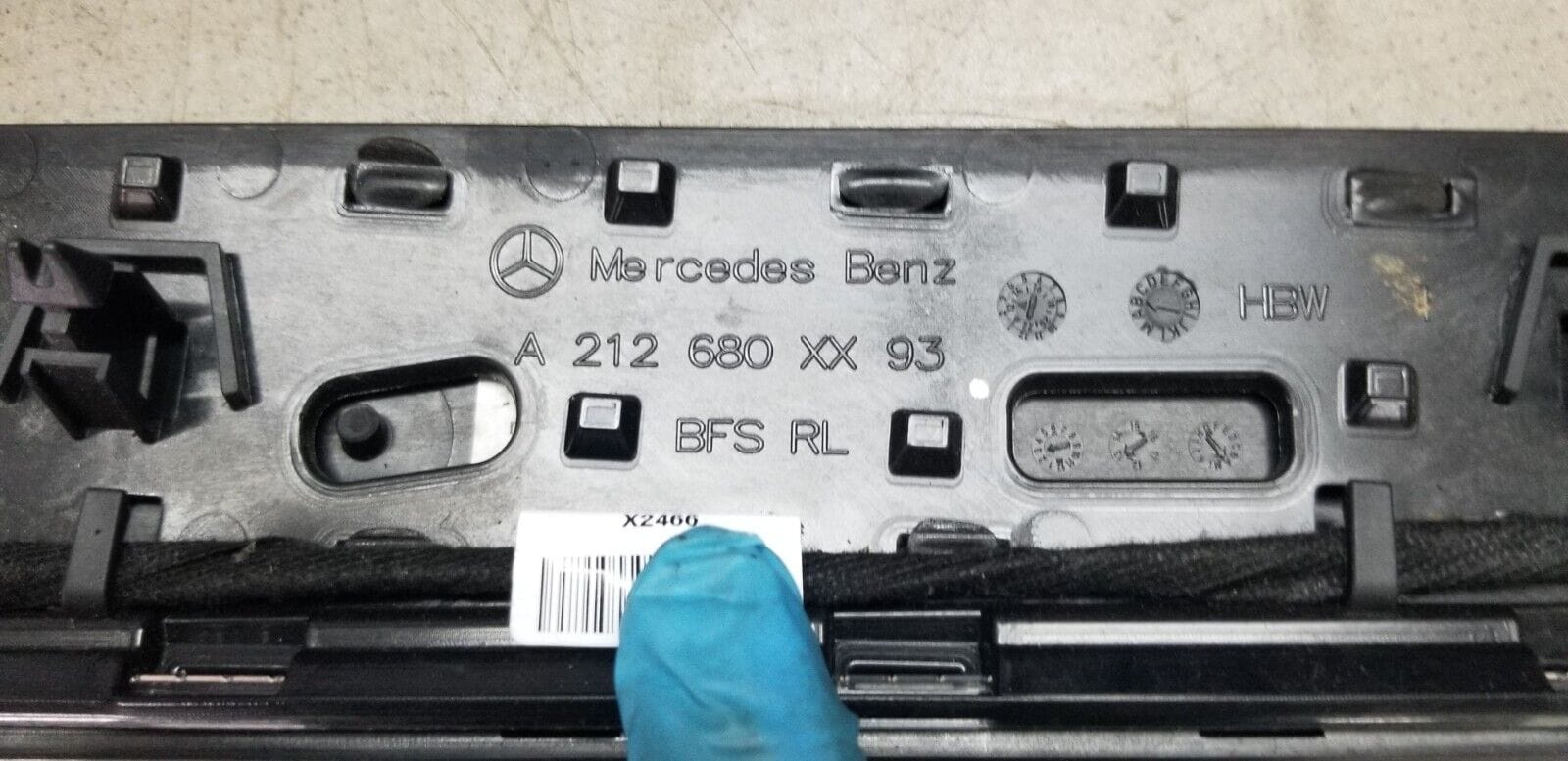2014 MERCEDES E CLASS DASHBOARD TRIM AND VENTS A212680XX93 - Image 9