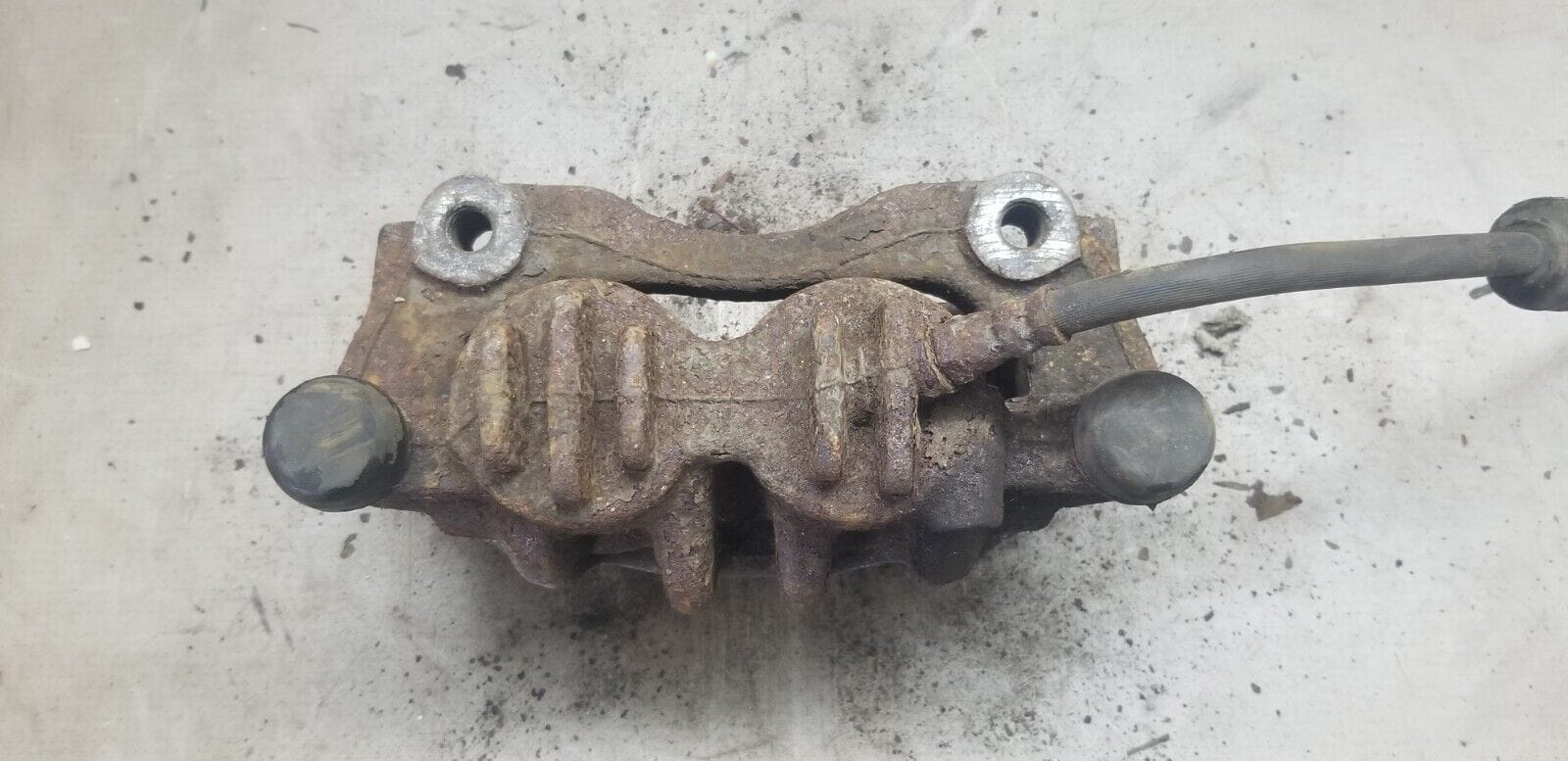 2015 Renault Master 2.3L Front Left Caliper - Image 4