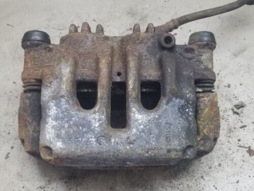 2015 Renault Master 2.3L Front Left Caliper