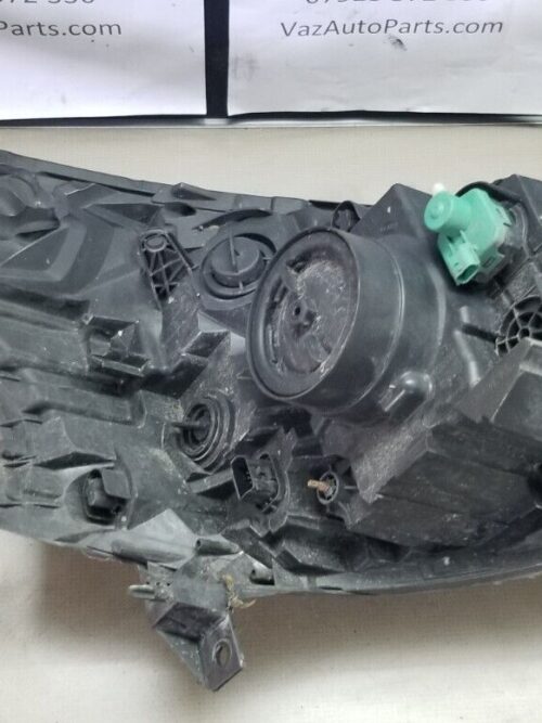 Rear view of Vauxhall Vivaro 2015 left headlight