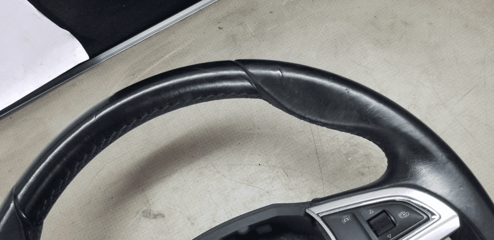 2016 Genuine Skoda Rapid Leather Multifunction Switch Steering Wheel 5E0419091BE - Image 5