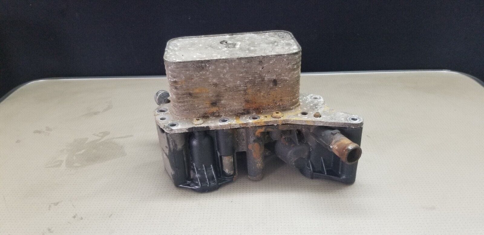 2016 Renault Trafic Oil Cooler and Filter Housing 152081926R Genuine - Image 5