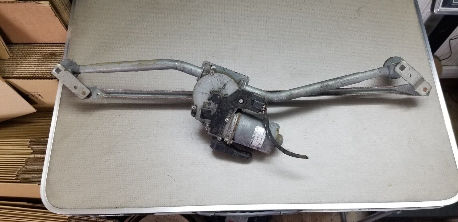 CRAFTER / SPRINTER 2014 WIPER MOTOR FRONT 405147 12V - Image 3