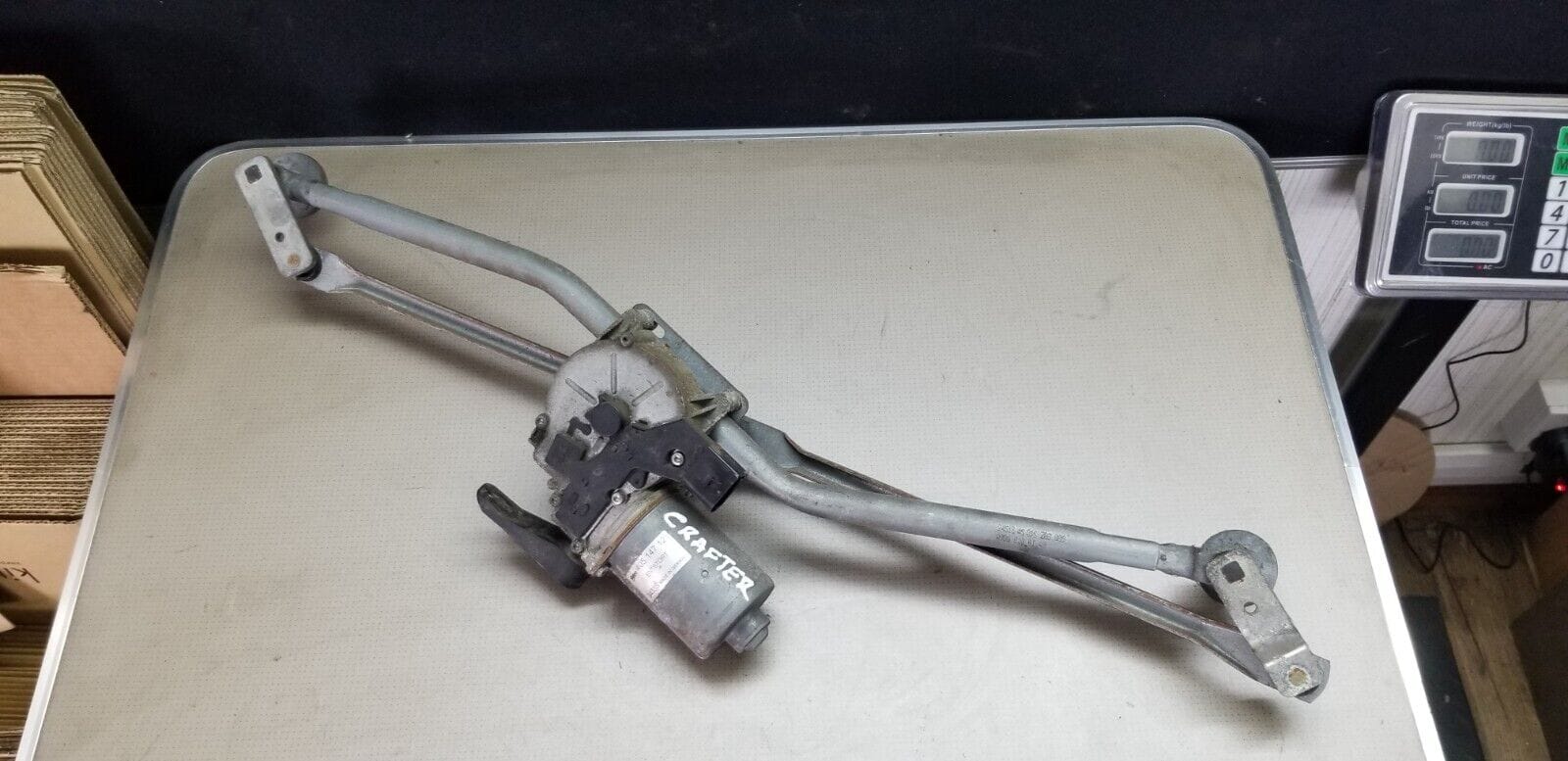 CRAFTER / SPRINTER 2014 WIPER MOTOR FRONT 405147 12V - Image 4