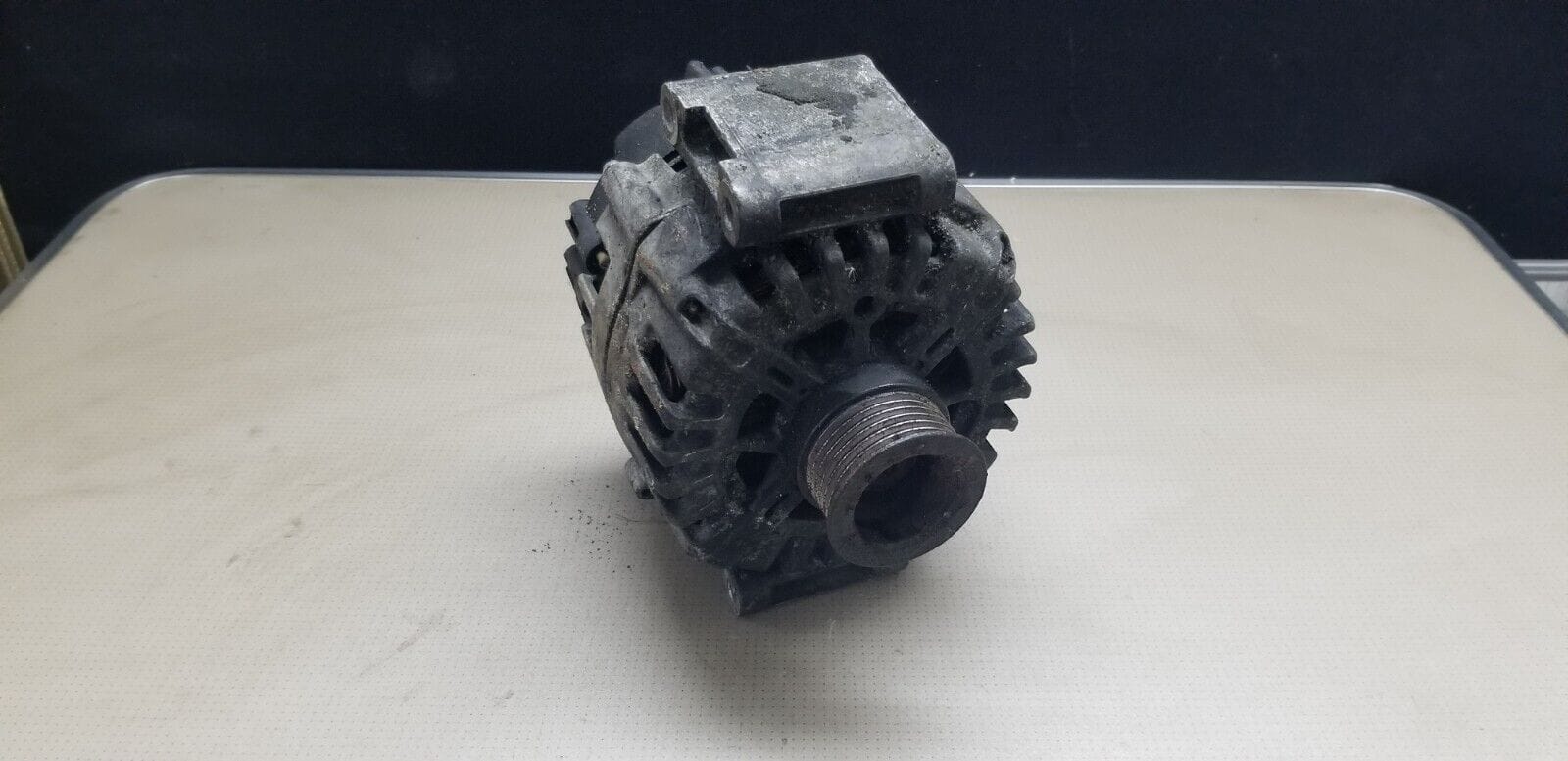 Mercedes Benz E Class Alternator Diesel A0009067900 09-16 |O - Image 3