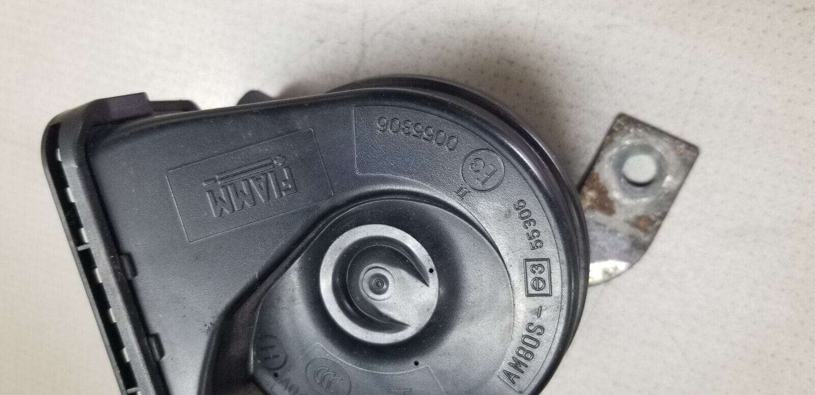 FIAMM UNIVERSAL LOW TONE 12V DISC HORN ORIGINAL EQUIPMENT FITTMENT AM80S - Image 4