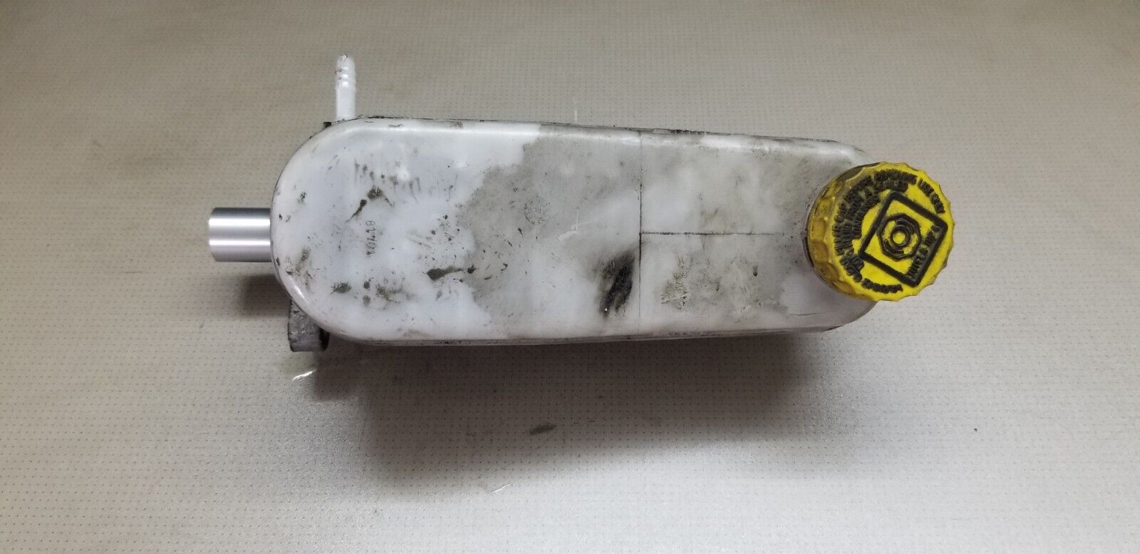 FIAT DUCATO PEUGEOT BOXER CITROEN RELAY 2012 2 PIPE BRAKE MASTER CYLINDER - Image 4