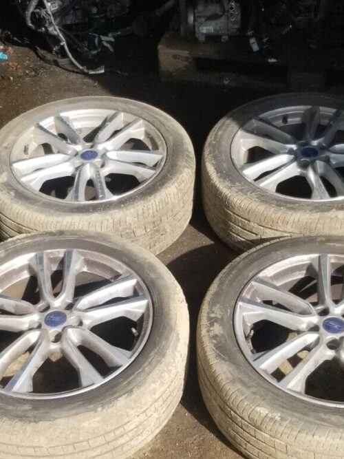Ford Kuga Mk2 18 inch alloy wheels with tyres set of four