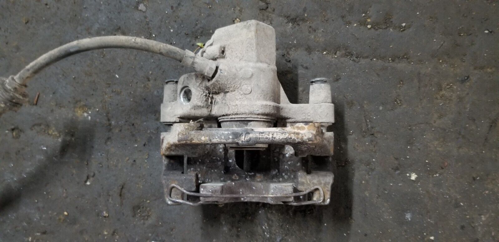 Ford Kuga Mk2 2016 O/S Driver Rear Brake Caliper |O - Image 5