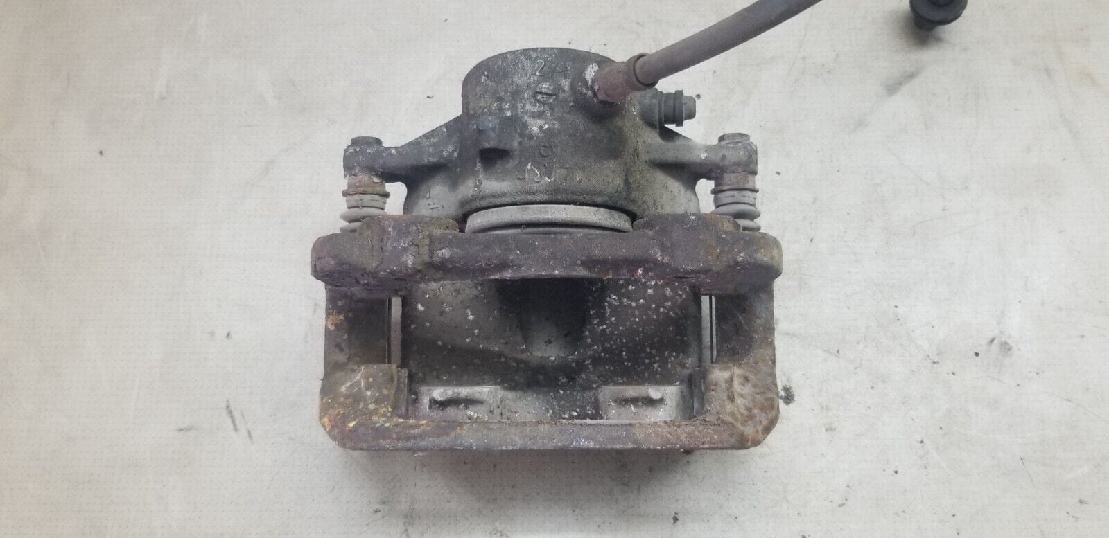 MERCEDES BENZ C CLASS W204 C220 BRAKE CALIPER NSF PASSENGER SIDE FRONT LEFT - Image 4