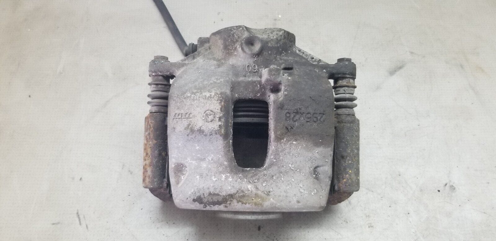 MERCEDES BENZ C CLASS W204 C220 BRAKE CALIPER NSF PASSENGER SIDE FRONT LEFT