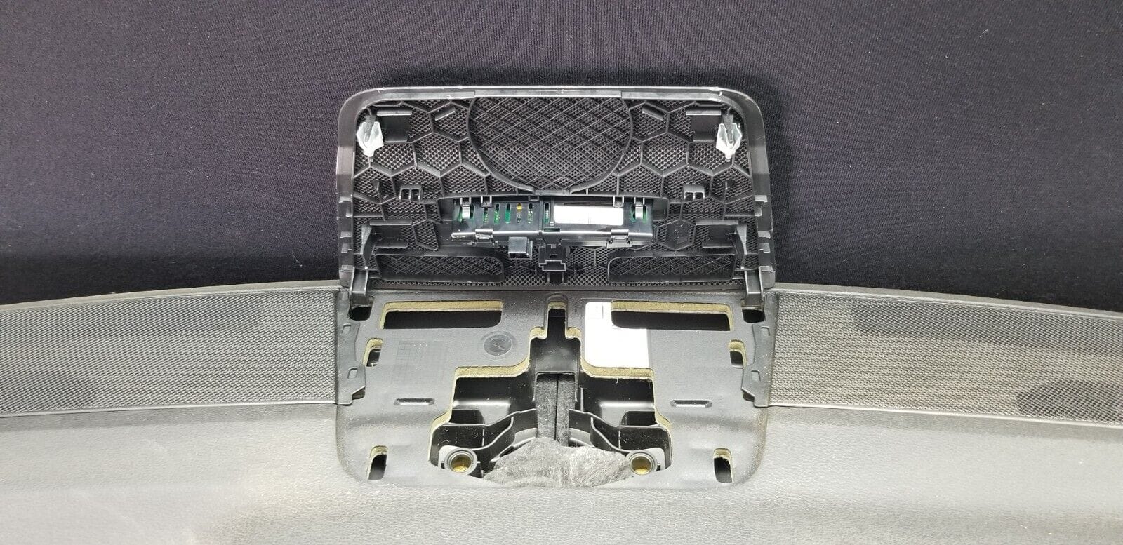 Mercedes Benz E Class W207 Coupe 2011 Dashboard A2076800187 - Image 8