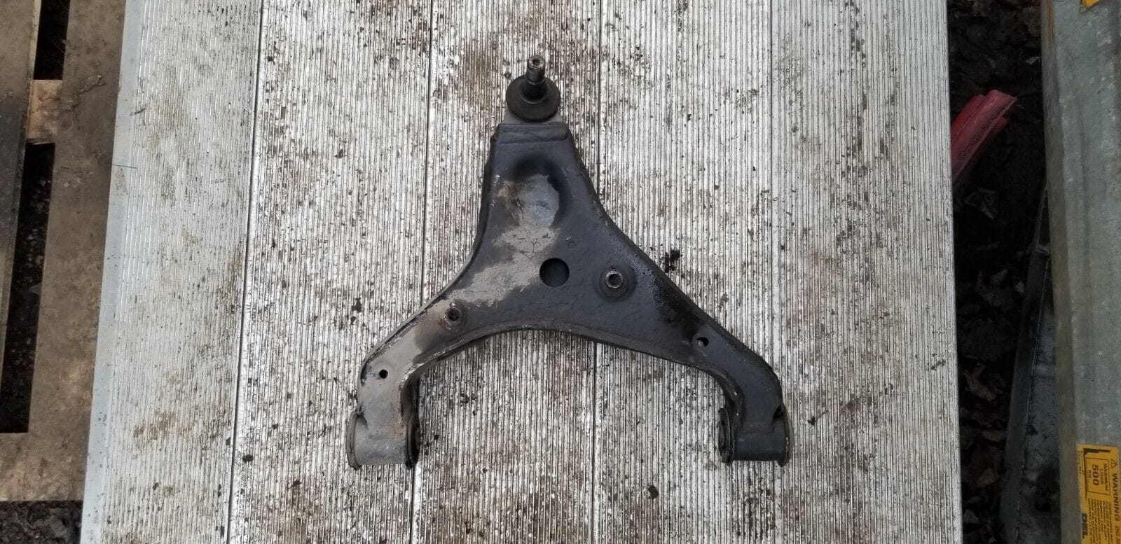 MERCEDES BENZ SPRINTER W906 FRONT PASSENGER WISHBONE CONTROL ARM - Image 3