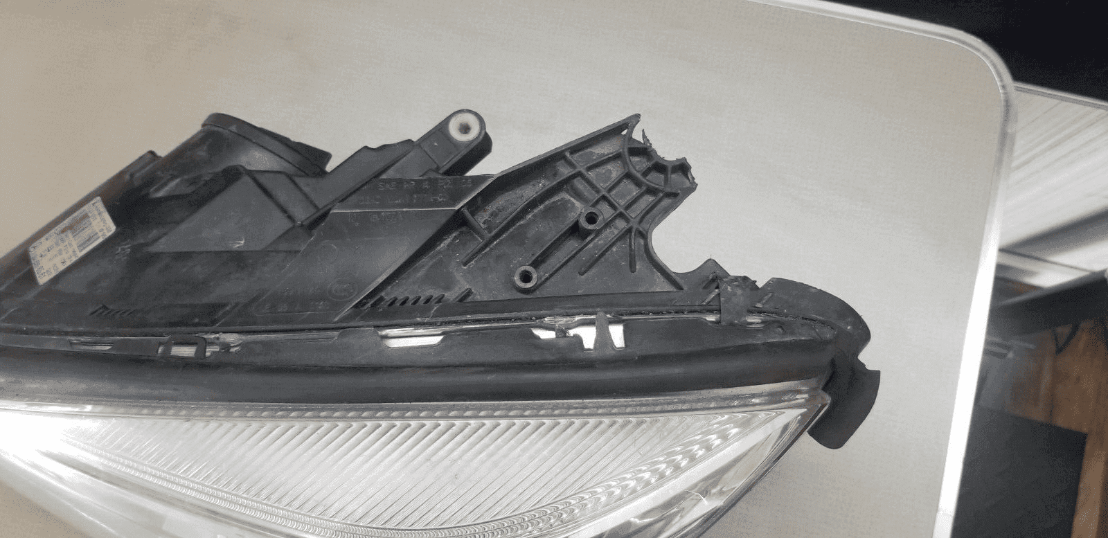 Mercedes Benz C Class 2007-2012 N/S Passenger Halogen Headlight A2048208561 - Image 7